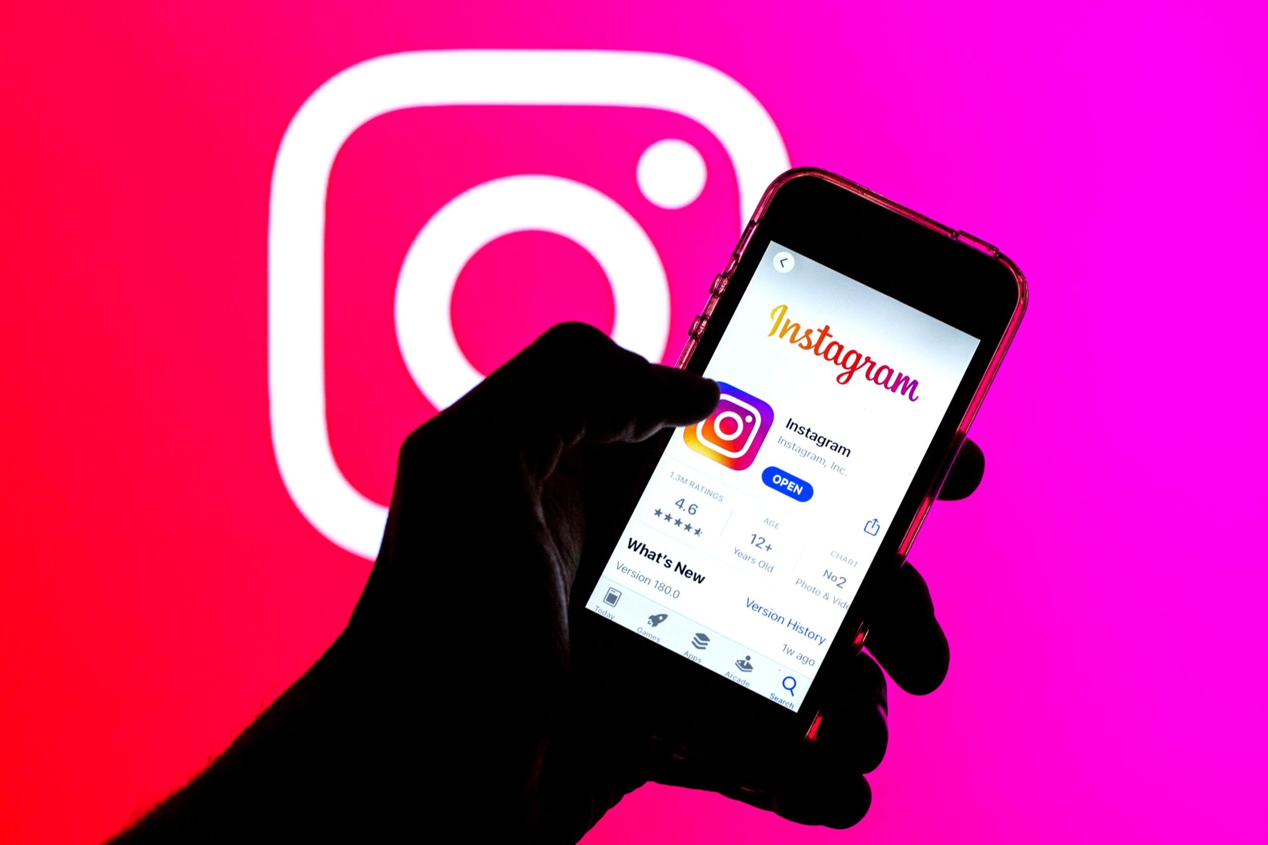 How to View Private Instagram Accounts in 2022 (Instant Hacks)